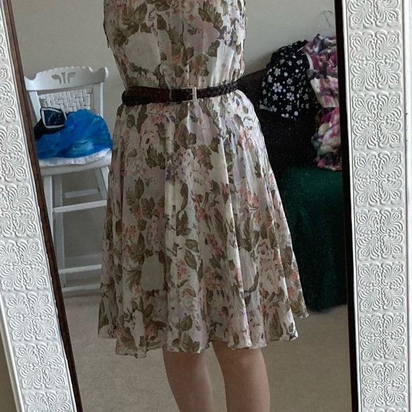 Silk dress Size 6, new without tag - Picture 6 of 10